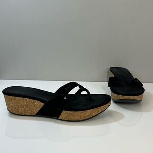 Ugg Brook Black Suede Platform Thong Sandals Size 8